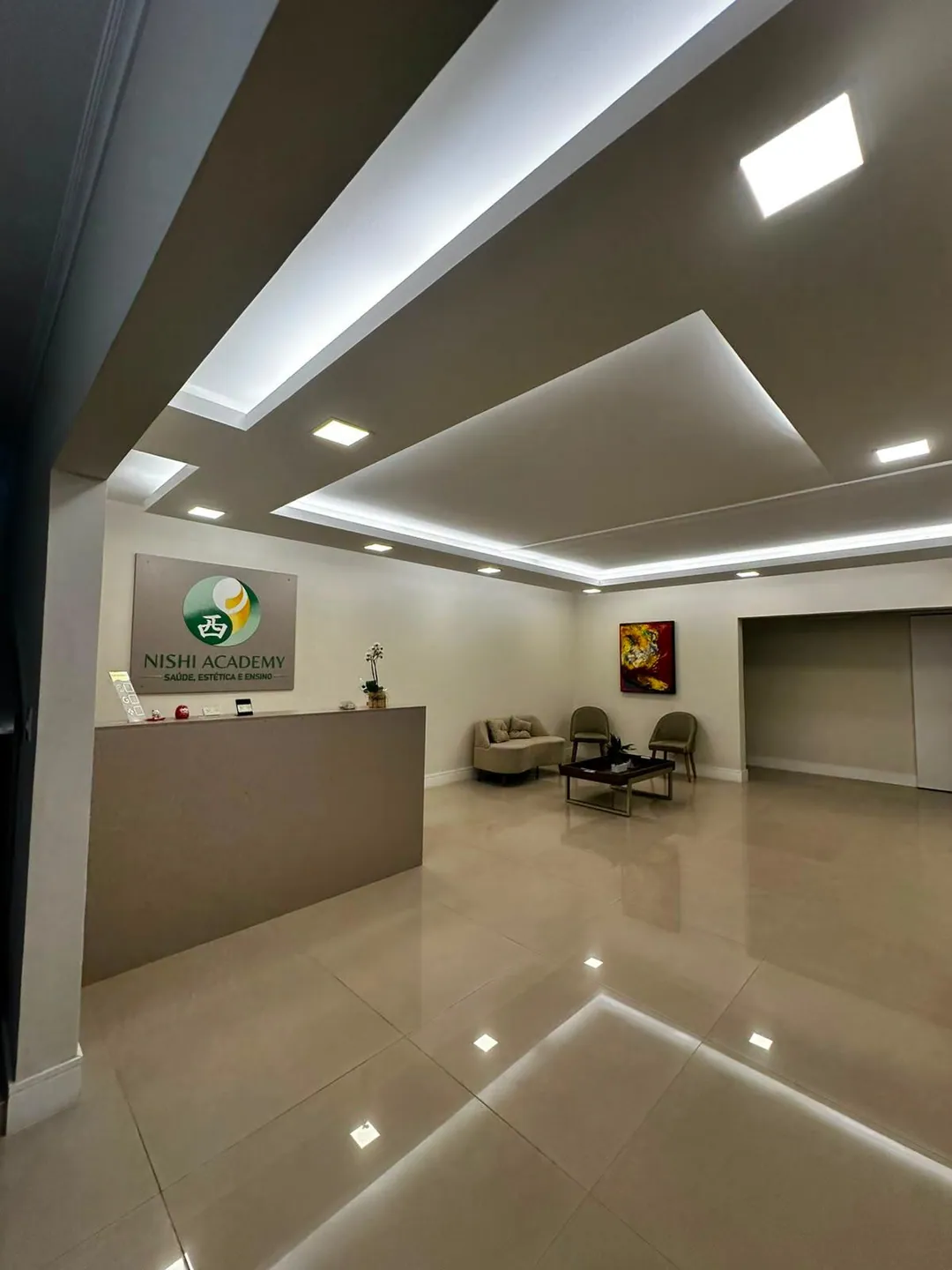 Sala de atendimento da Nishi Academy